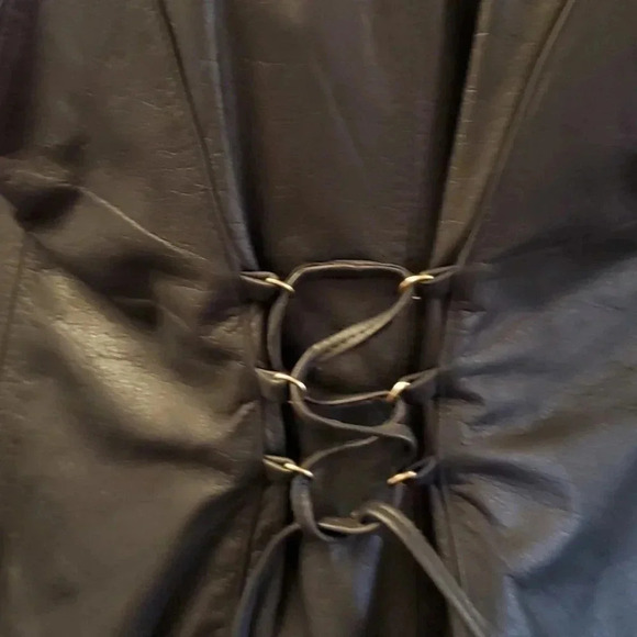 Danier leather  vest size S - Picture 6 of 11